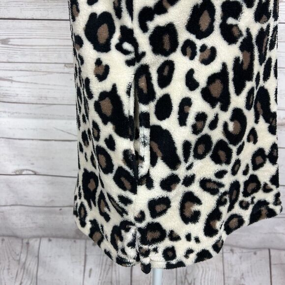 BKE Fleece 1/2 Snap Button Pullover Size Medium Animal Print Pockets - Picture 5 of 10